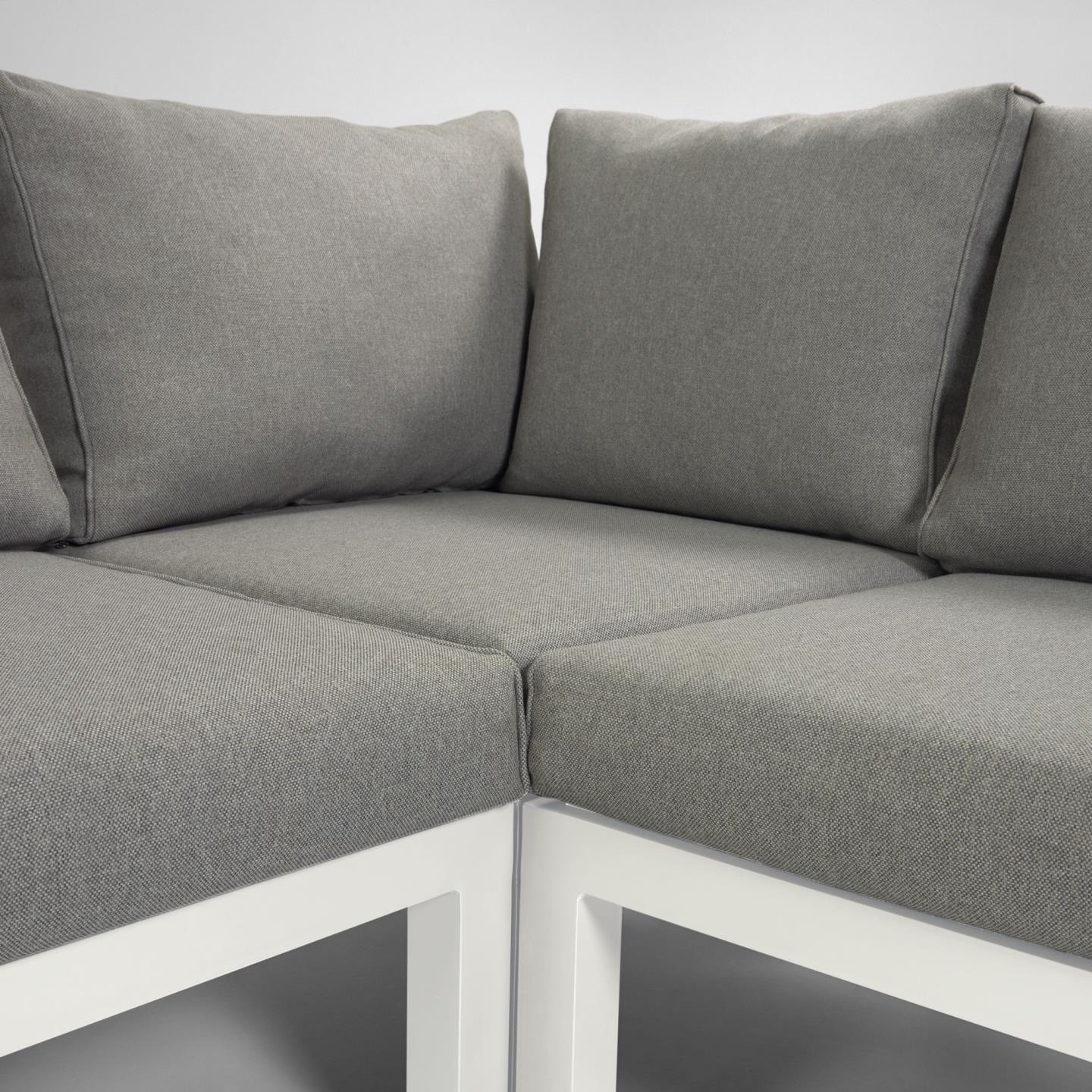 La Forma (ex Julia Grup) Модульный 5-местный угловой диван и стол Duka из белого алюминия
