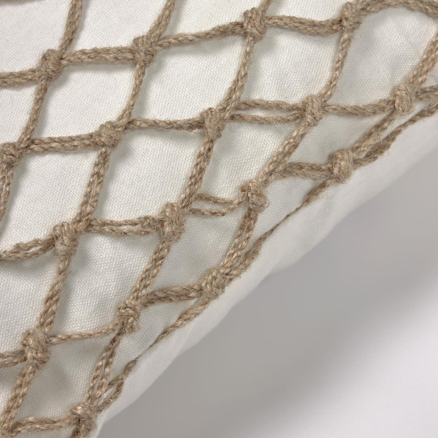 La Forma (ex Julia Grup) Edelma чехол для подушки белый 45 x 45 cm с веревкой из джута