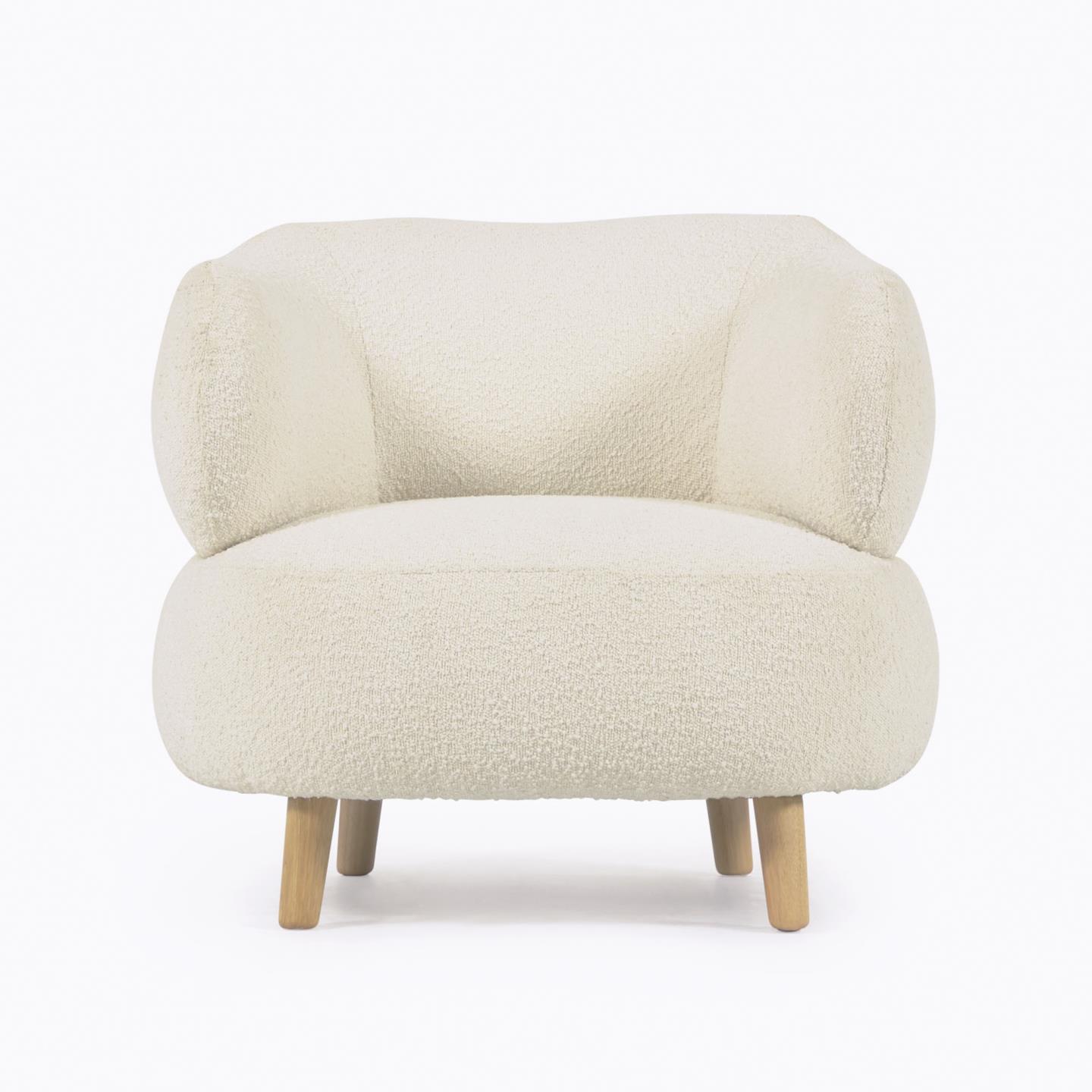 La Forma (ex Julia Grup) Кресло Luisa из белой ткани букле с ножками из массивной каучука