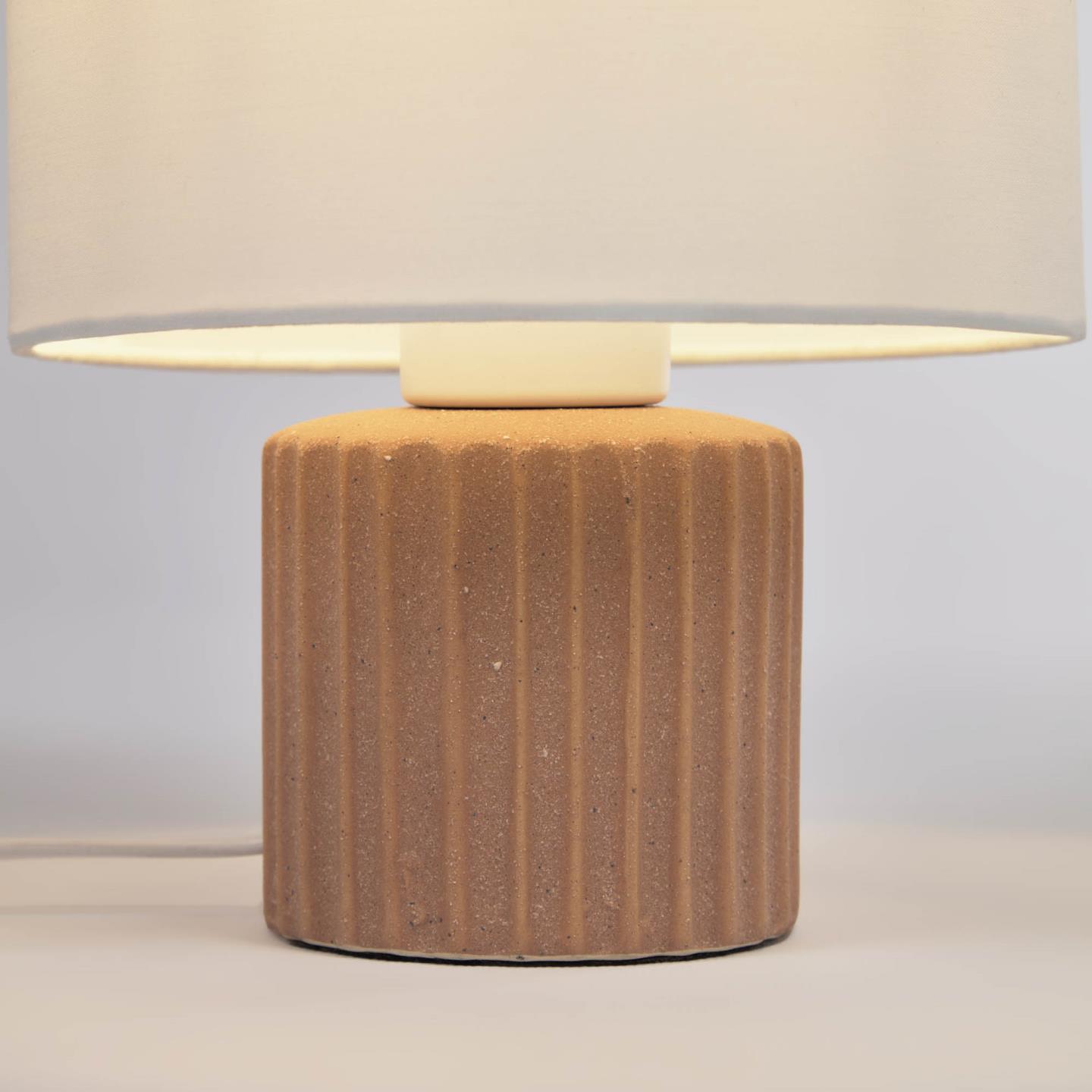 La Forma (ex Julia Grup) Керамическая настольная лампа Eshe с терракотовой и белой отделкой