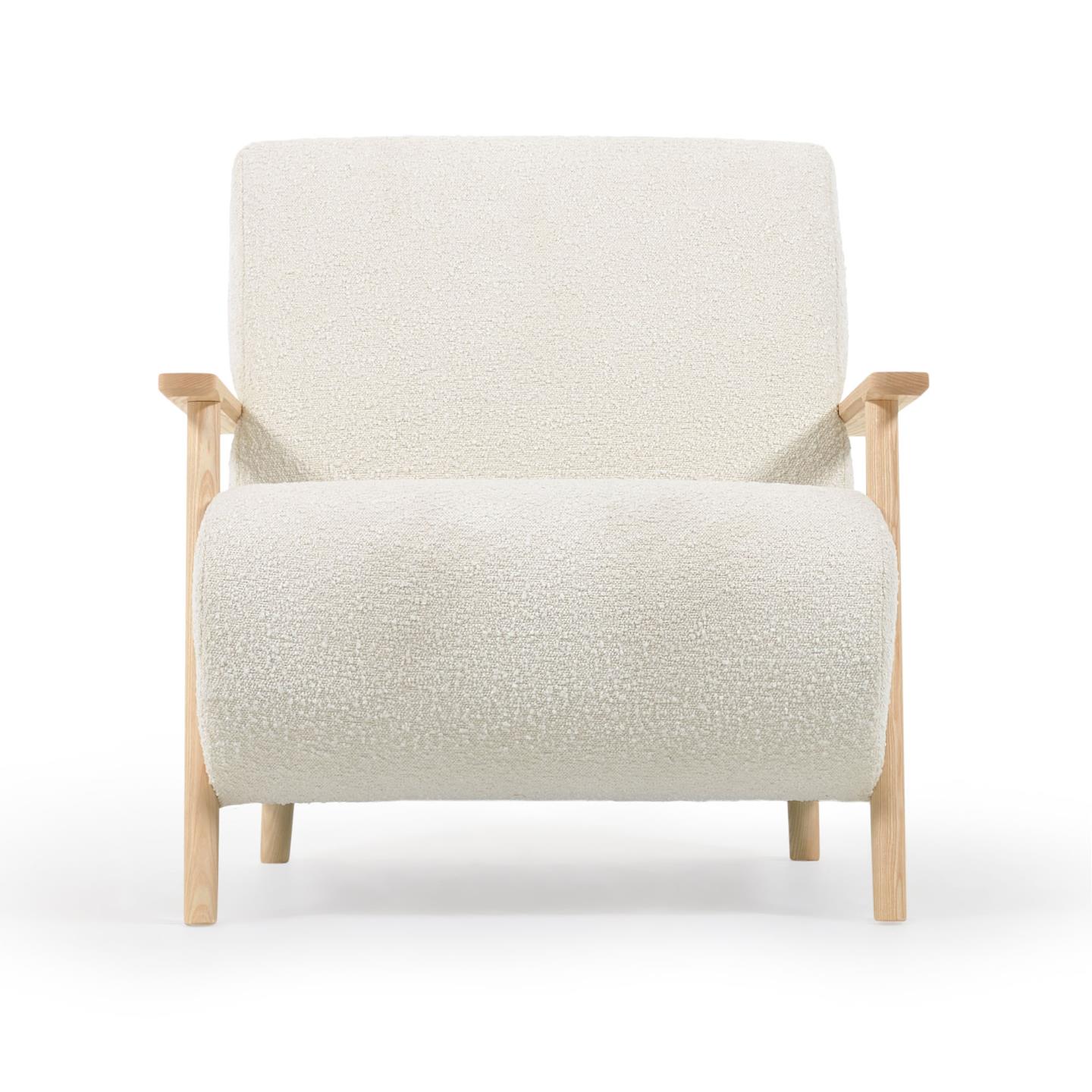 La Forma (ex Julia Grup) Кресло Meghan из белой ткани букле с ножками из массива ясеня